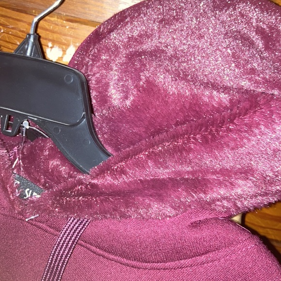 A Love crop top - Picture 3 of 4